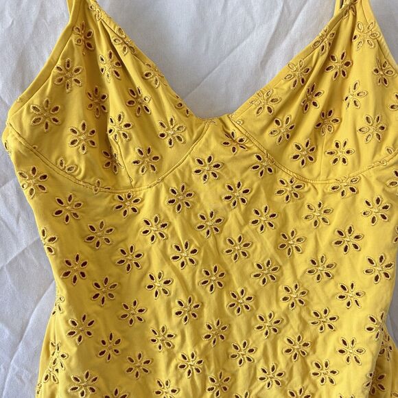 Ripcurl Women’s Open Back Eyelet One Piece Bodysuit Size 10 Yellow Colorful - Picture 2 of 9